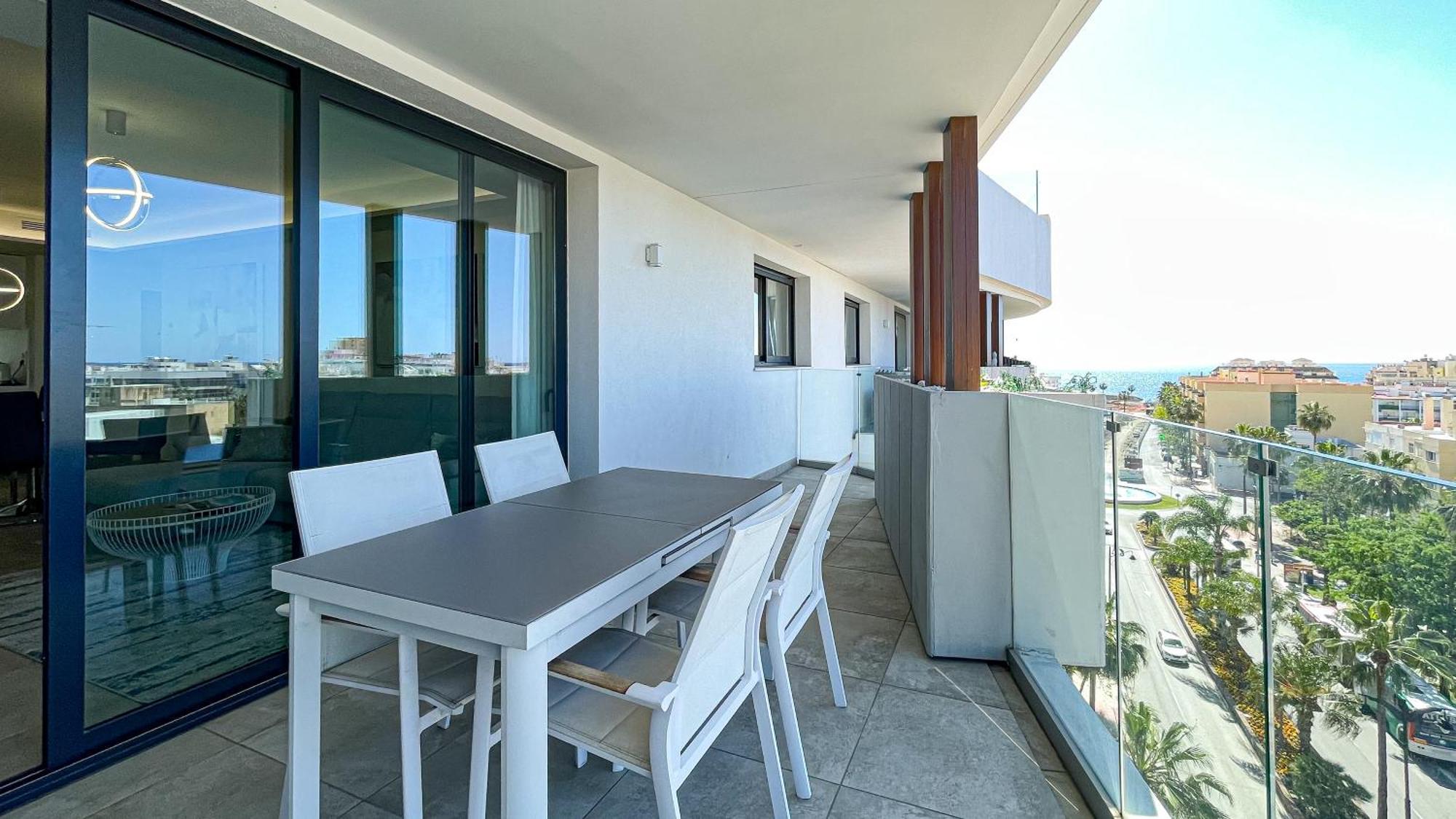Infinity Estepona Centro Exterior photo