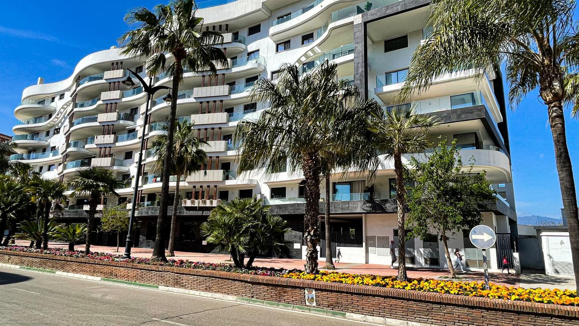 Infinity Estepona Centro Exterior photo